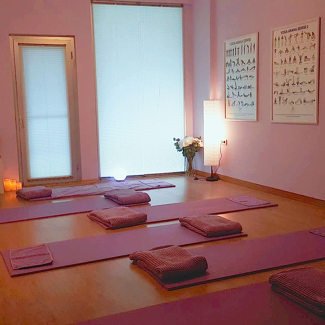 YOGA ACADEMY PENDİK